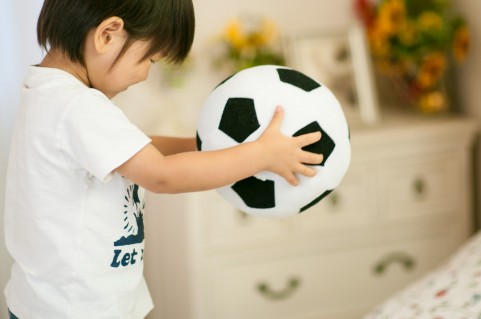 サッカーボールのサイズは 幼稚園には何号が良い サッカーでいつもベンチの子供の親が本音で語る物語
