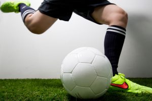 小学生2年頃から差が出るサッカーで子供が強いボールを蹴れないと悩んでいるあなたへの手紙