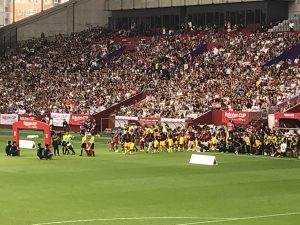 毎週子供のサッカーの試合を観戦に行く僕が教えるオールシーズン使えるコスパ最強の持ち物３選 サッカーでいつもベンチの子供の親が本音で語る物語